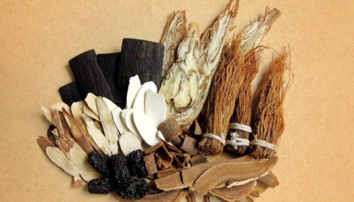 Keajaiban Herbal: Sejarah, Manfaat yang Terbukti, dan Keselamatan Penggunaan